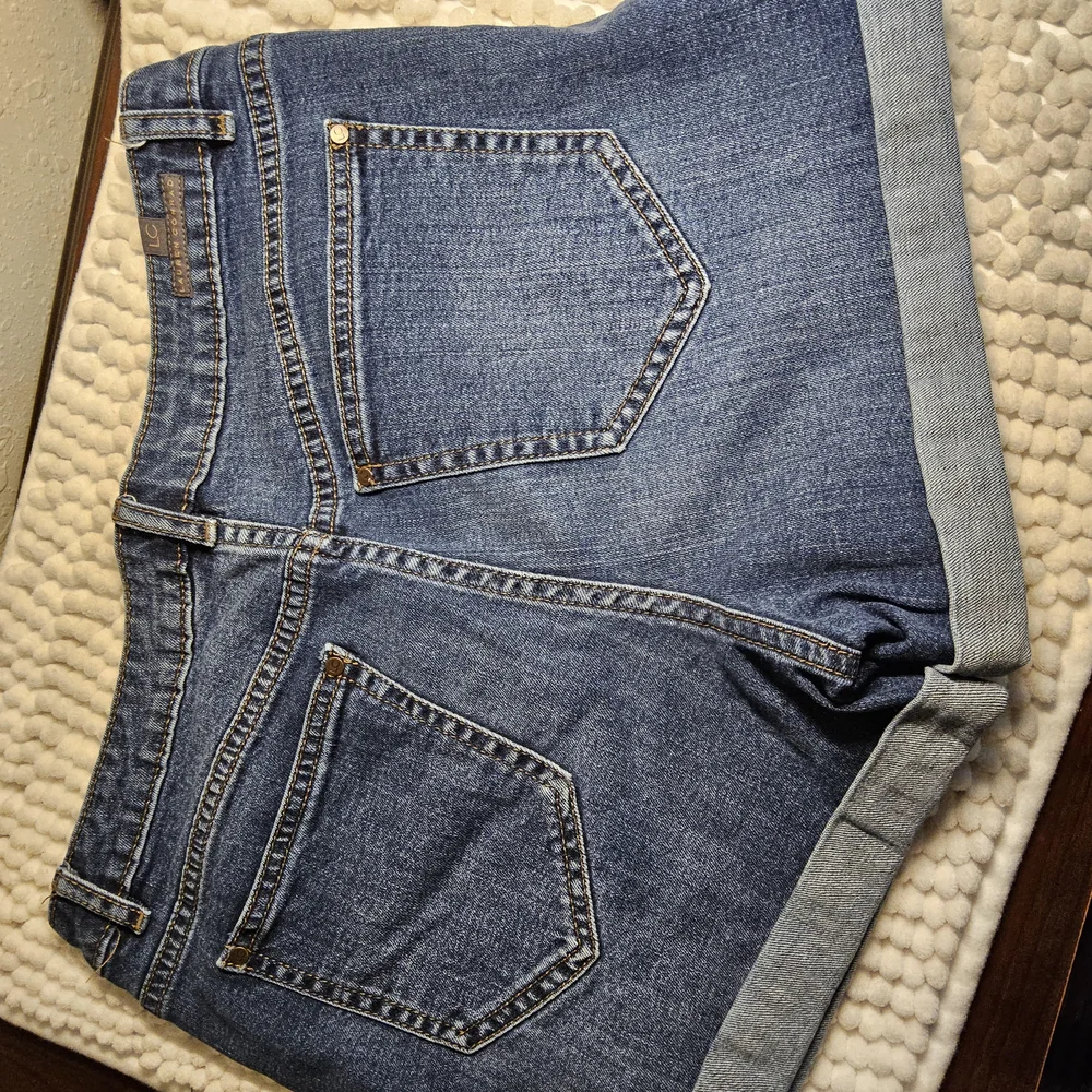 1 LC Lauren Conrad Blue Denim Women's Shorts size 8 preloved